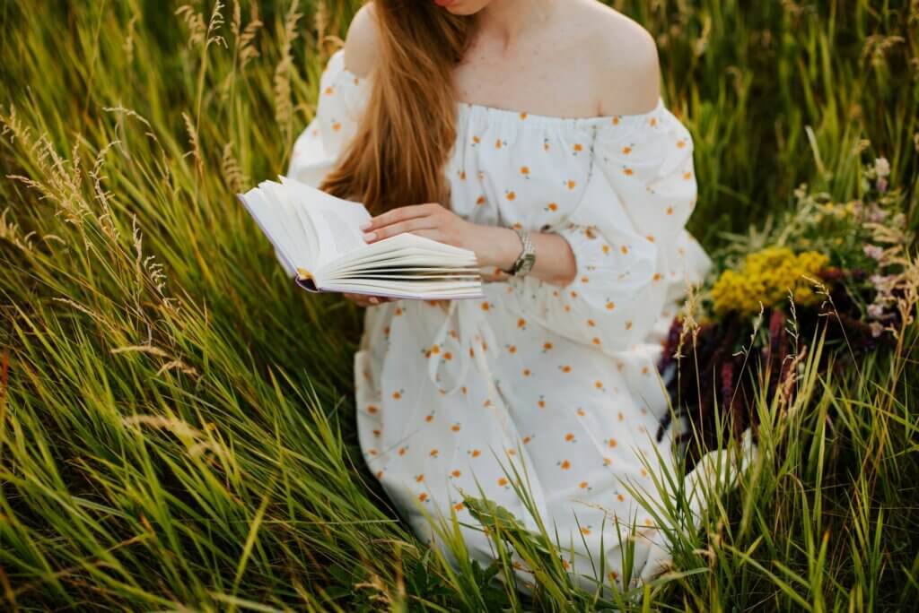 How to Start a Manifestation Journal to Manifest Anything You Want